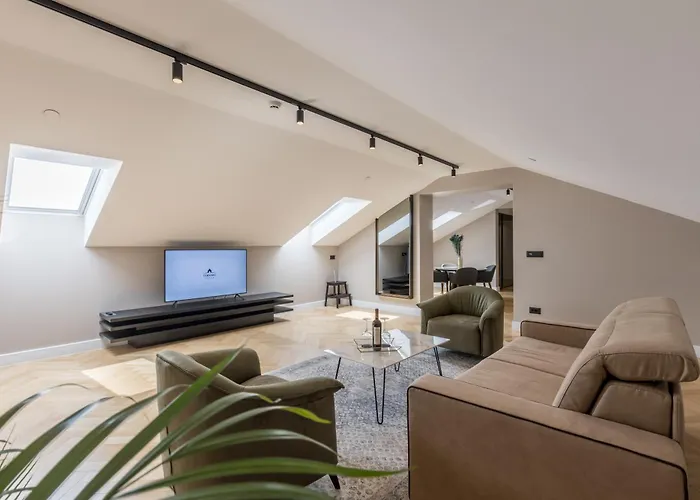 Cornaro Hotel