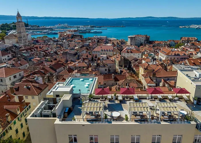Cornaro Hotel